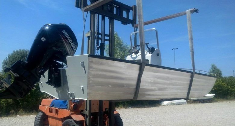 casasiluo_wallerfischen-welscamp-am-po_boote_acqvaboat_1