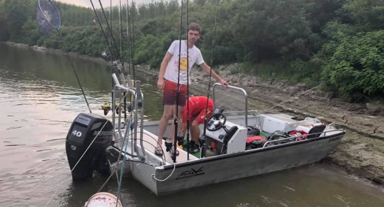 casasiluo_wallerfischen-welscamp-am-po_boote_acqvaboat_2