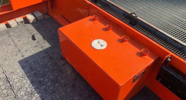 casasiluo_wallerfischen-welscamp-am-po_boote_acqvaboat_f600_orange3