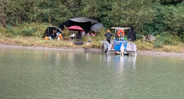 casasiluo_wallerfischen-welscamp-wallercamp-am-po_boote_pontomboot4