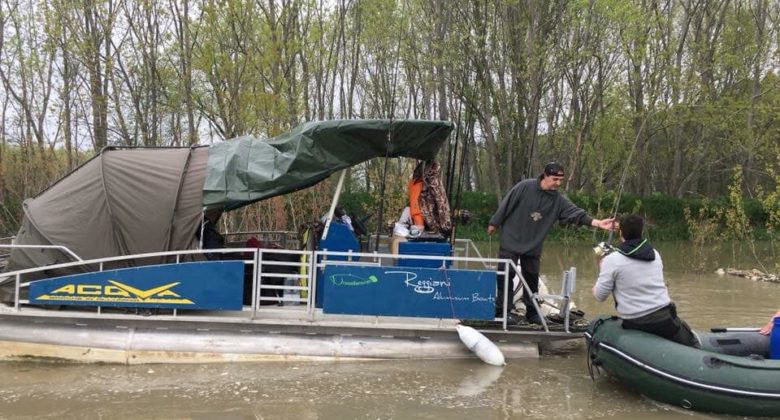 casasiluo_wallerfischen-welscamp-wallercamp-am-po_boote_pontomboot6