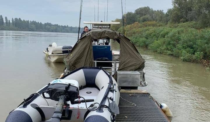 casasiluo_wallerfischen-welscamp-wallercamp-am-po_boote_schlauchboot1